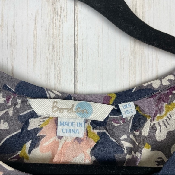 Anthropologie Boden silky floral blouse US 2 - Picture 3 of 6